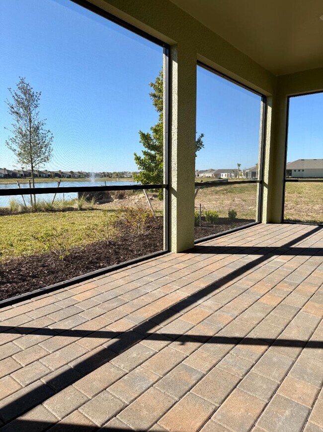 Building Photo - 17827 Shade Tree Loop