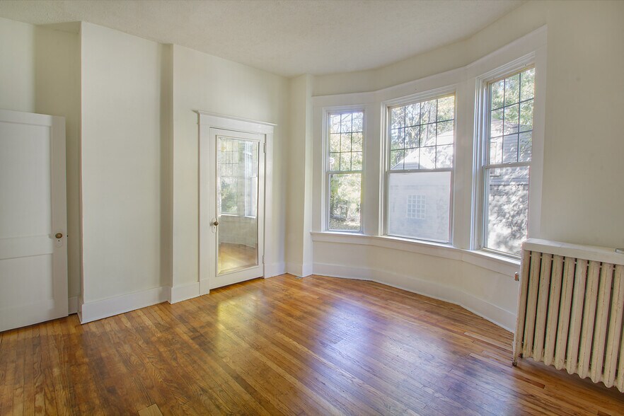 Building Photo - 439 Franklin Ave