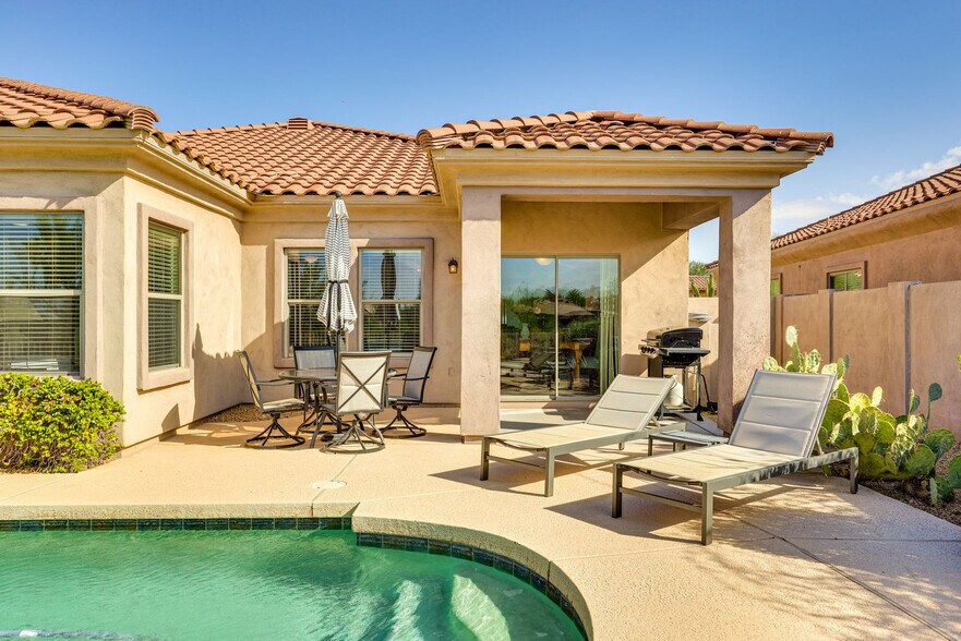 Building Photo - 9443 E Whitewing Dr