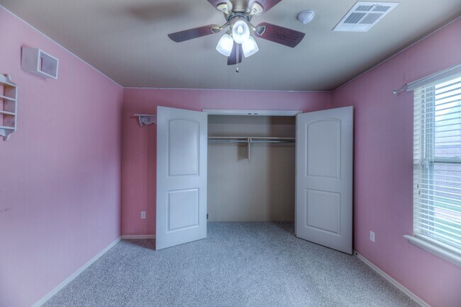 Building Photo - 1501 W Birmingham St