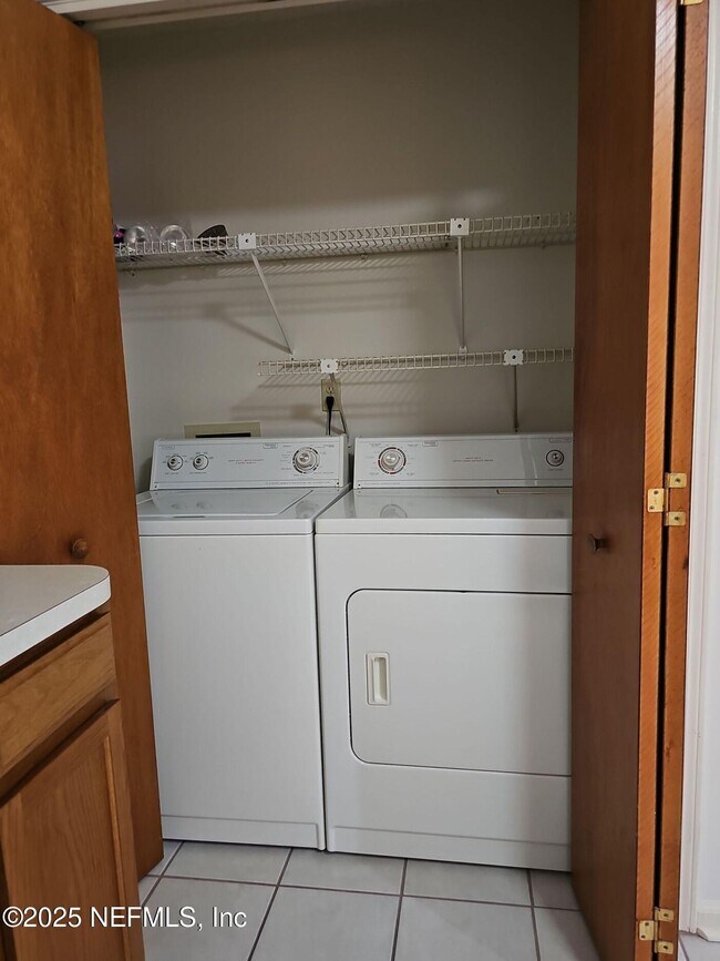 Building Photo - 12639 Enchanted Hollow Dr