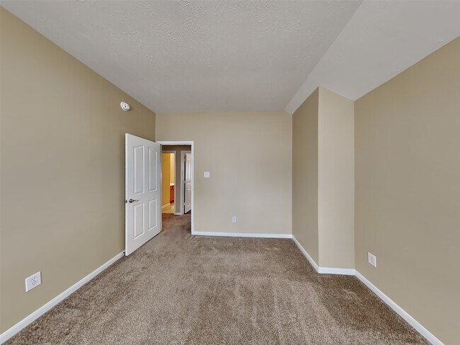 Building Photo - 12027 Bunny Ln