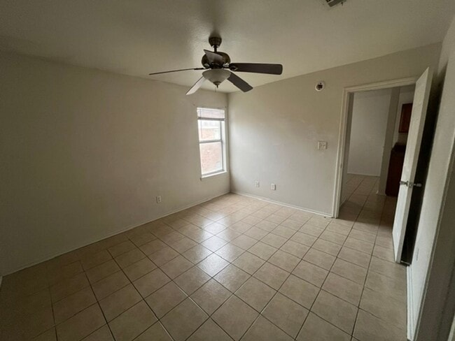 Building Photo - 3408 Barcelona Dr