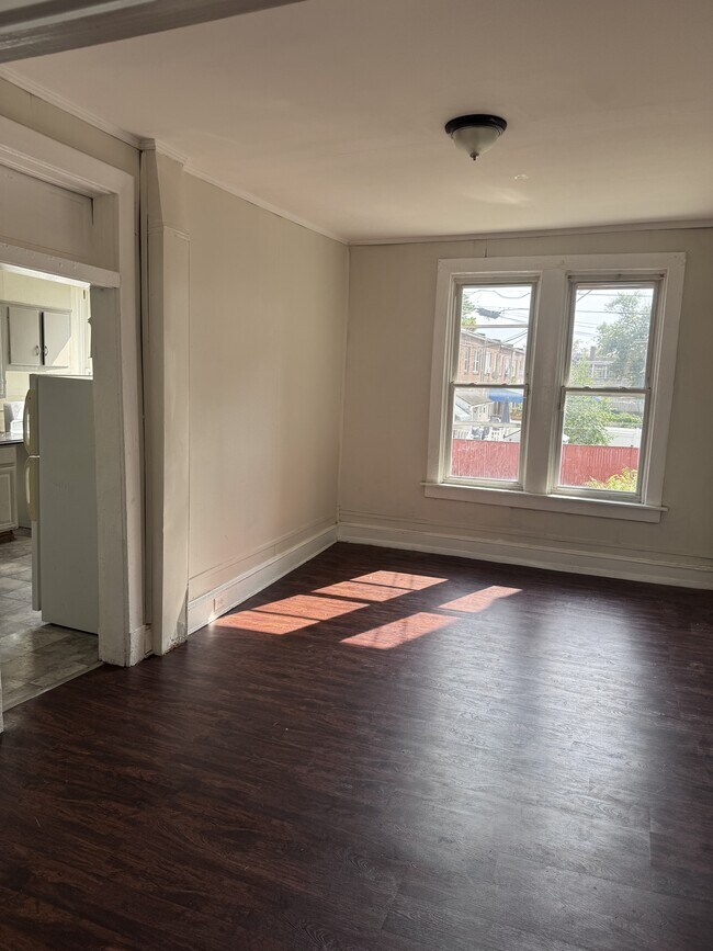 Building Photo - 4806 Reisterstown Rd