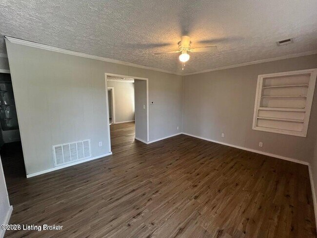 Building Photo - 214 Halcyon Rd