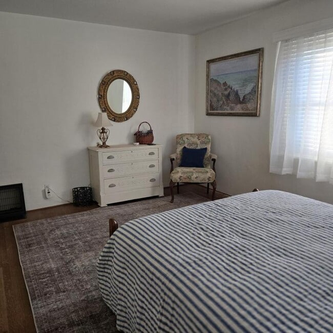 Building Photo - 901 A Ave