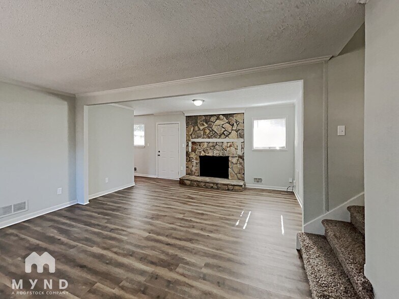 Building Photo - 567 Cherry Ln