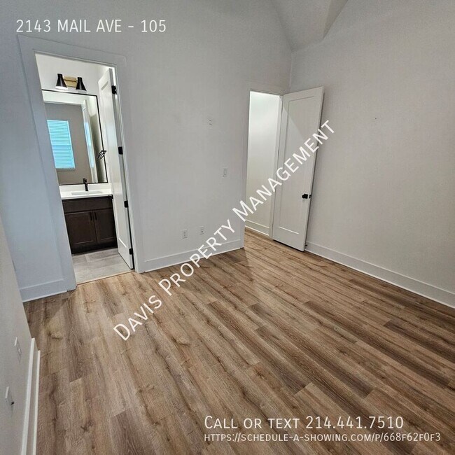 Building Photo - 2143 Mail Ave