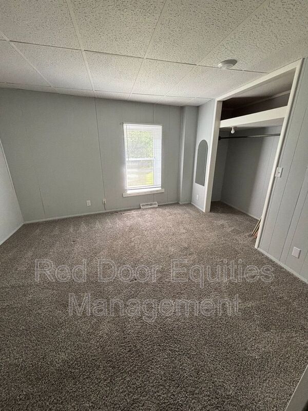 Building Photo - 403 W Wheeling St