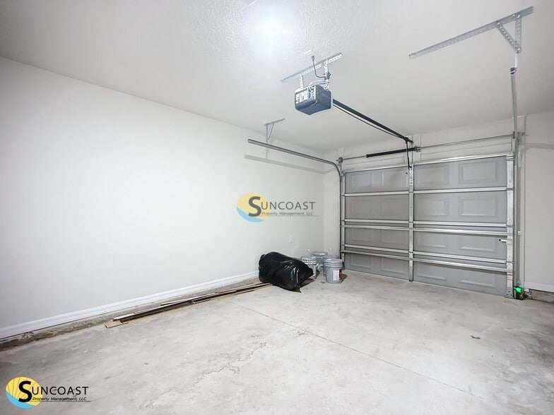 Building Photo - 26 Wellwood Ln