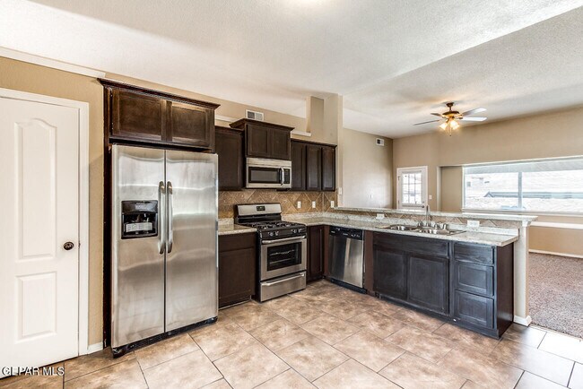 Building Photo - 11328 Bullseye St