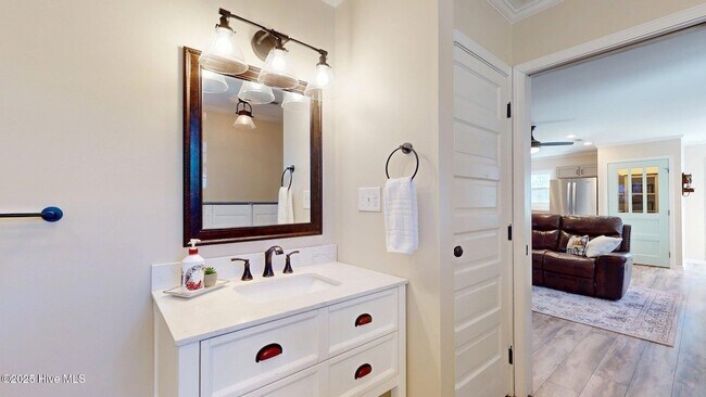 Building Photo - 202 Sheldon Rd