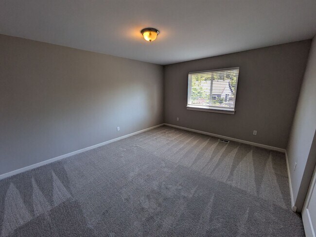 Building Photo - 404 Wallace St