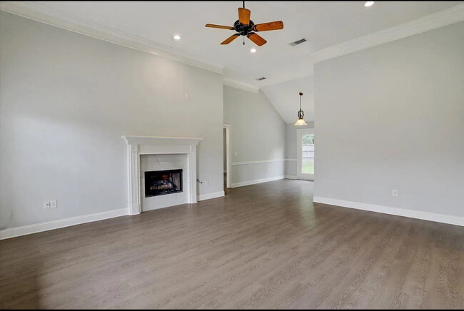 Building Photo - 428 Wildberry Cir