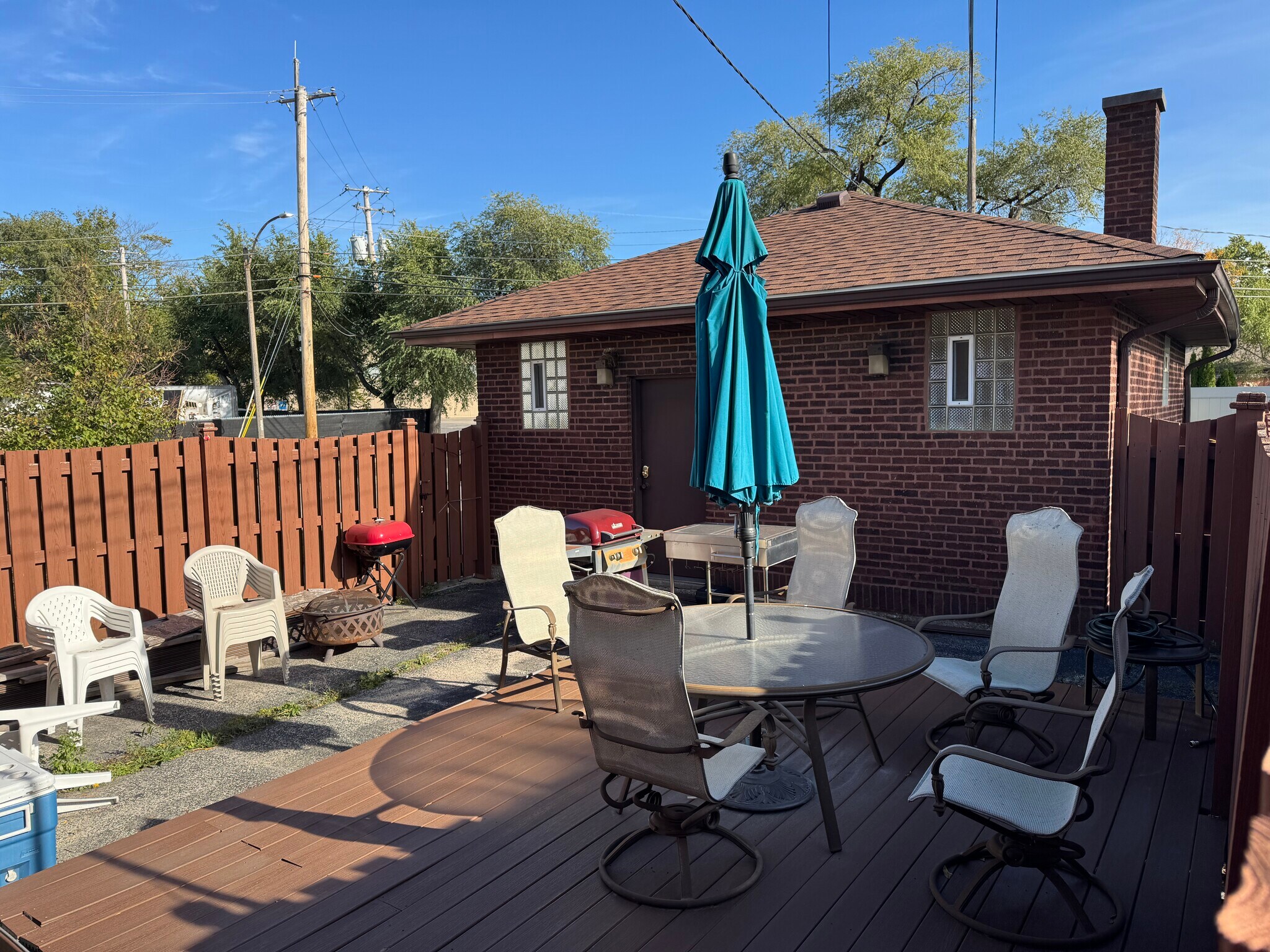 Building Photo - 8129 Ogden Ave