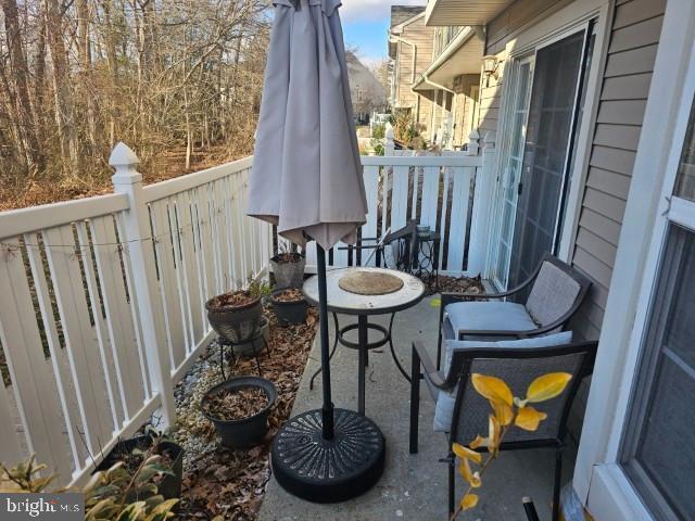 Building Photo - 1608 Beacon Hill Dr