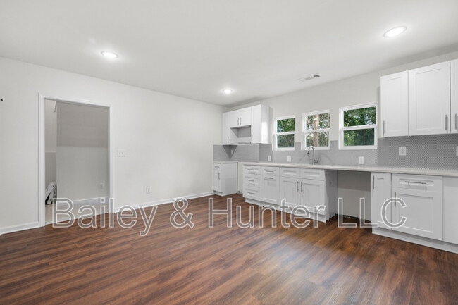 Building Photo - 1721 Hortense Pl NW