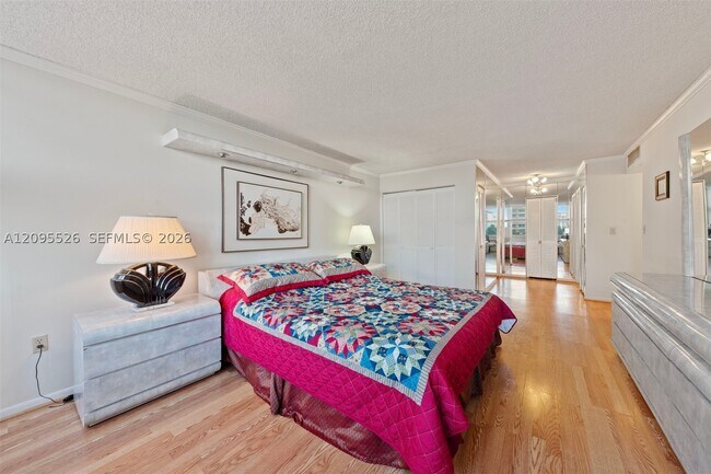 Building Photo - 2751 S Ocean Dr