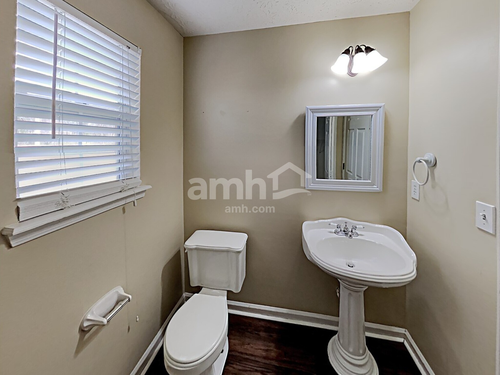 Building Photo - 4855 Lake Park Ter