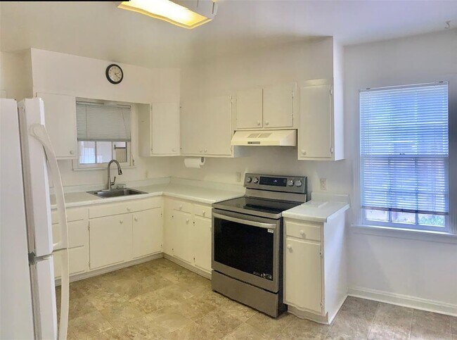 Building Photo - 1505 Ruth Ave