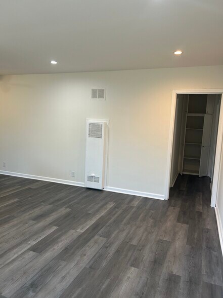 Building Photo - 6859 Coldwater Canyon Ave