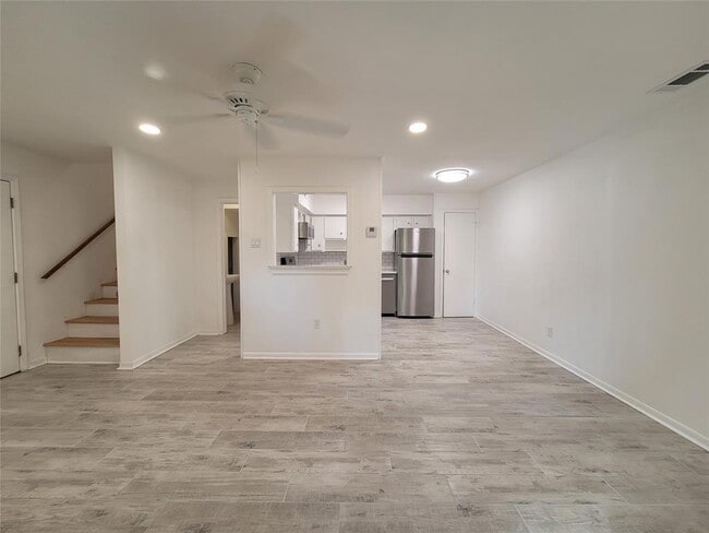 Building Photo - 2308 Barton Village Cir