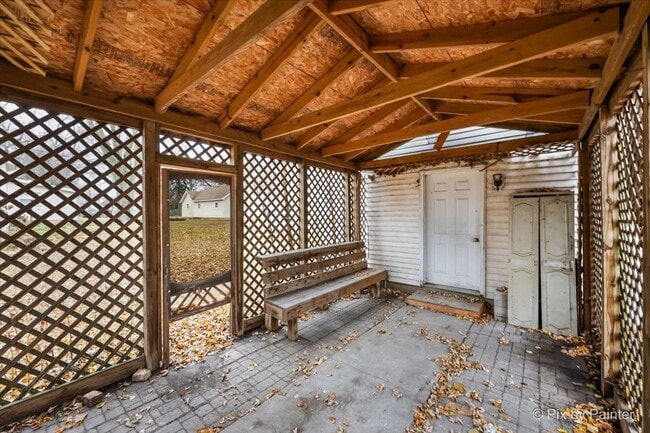 Building Photo - 708 S 1st St