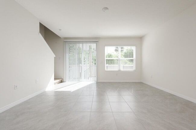 Building Photo - 41 Bella Oaks Dr