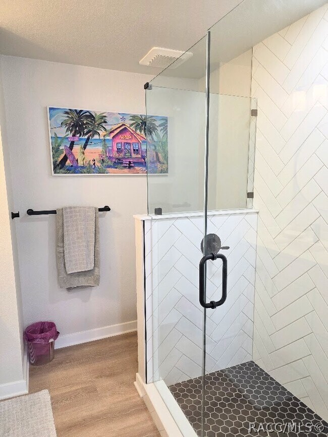 Building Photo - 65 Beach Ln