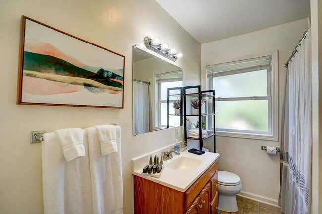 Building Photo - 88 Craig Ave