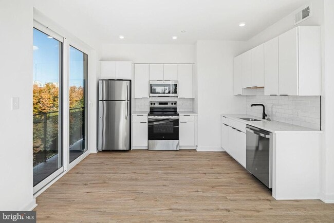 Building Photo - 701-7 Cecil B. Moore Ave