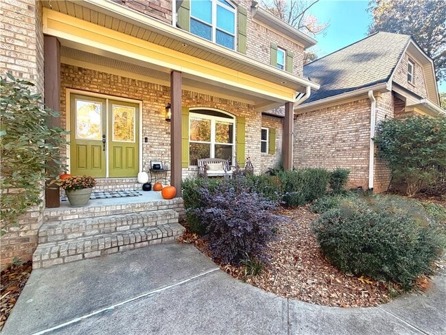 Building Photo - 3232 Brookview Rd