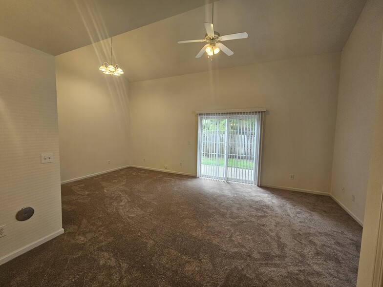 Building Photo - 4212 Winding Branches Dr