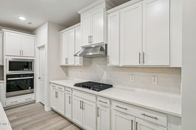 Building Photo - 928 Grand Mesa Dr