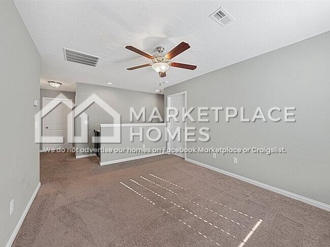 Building Photo - 554 Vining Ln