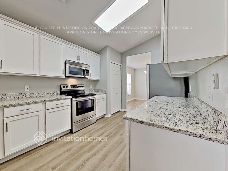 Building Photo - 3967 Montesino Dr