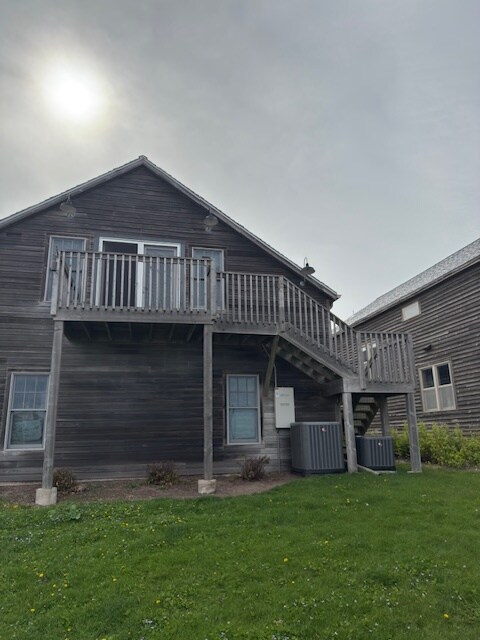 Building Photo - 635 Riverfront Dr