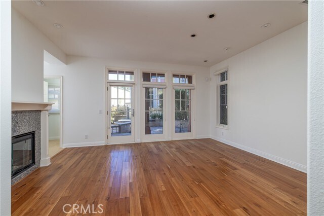Building Photo - 2500 Bungalow Pl