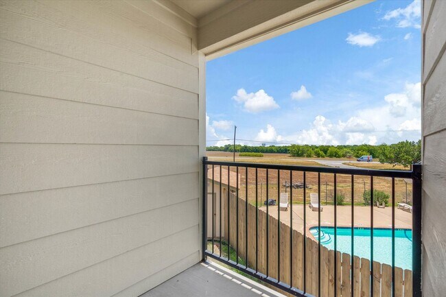 Building Photo - 1406 Courtney Pl