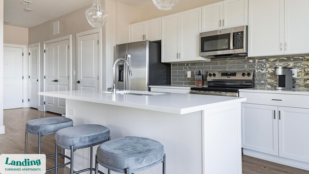 Building Photo - 1000 Forestview Dr