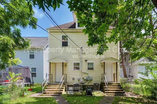 Building Photo - 483 S Champion Ave