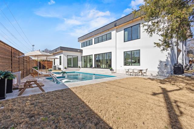 Building Photo - 11907 Quincy Ln