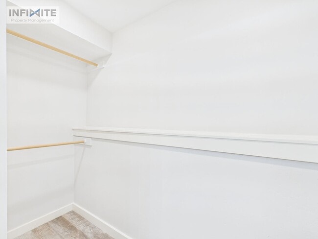 Building Photo - Great Four Bedroom! First Month Half Off!!