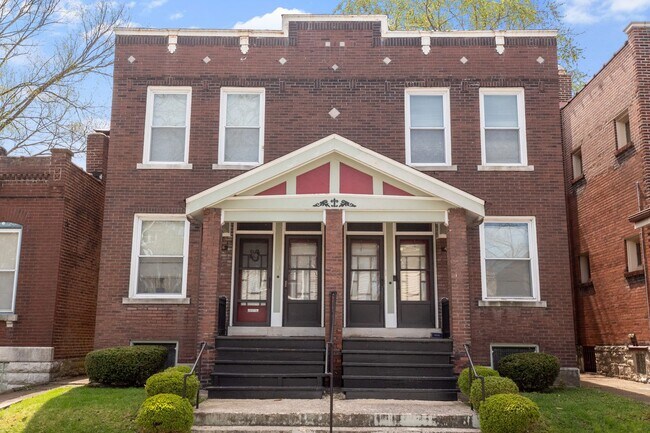 Building Photo - Junie B. Aiata