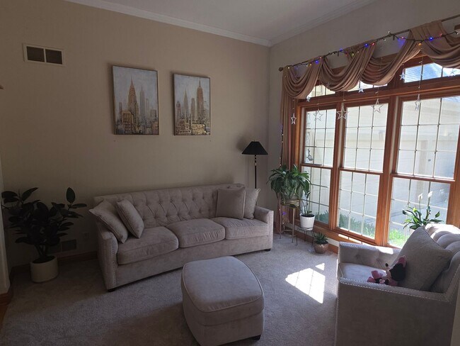 Building Photo - 3 bedroom executive ranch in Sussex
