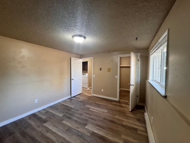 Building Photo - HANGMAN VALLEY 4 BEDROOM HOME