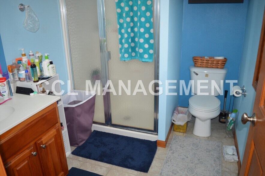 Building Photo - 9217 Bear Claw Way