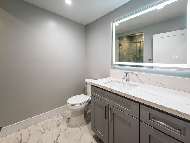 Building Photo - 6454 Gentry Ave