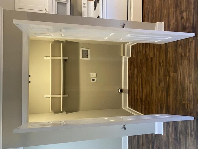 Building Photo - 1435 Fernwood Glendale Rd