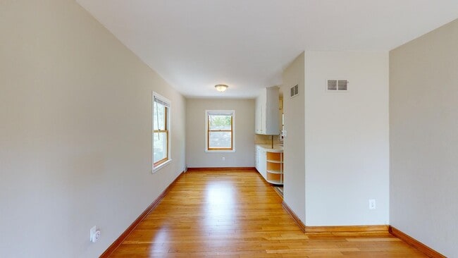 Building Photo - Great Location - Available August 1st